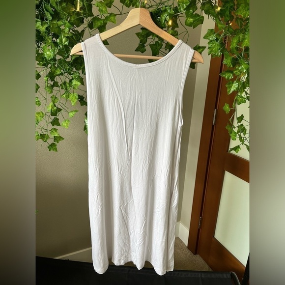 White sheer cover up dress size medium NWT - Picture 4 of 5